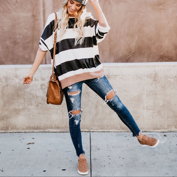 LAST CLEARANCE‼️Oversized Striped Sweater - Picture 7 of 8